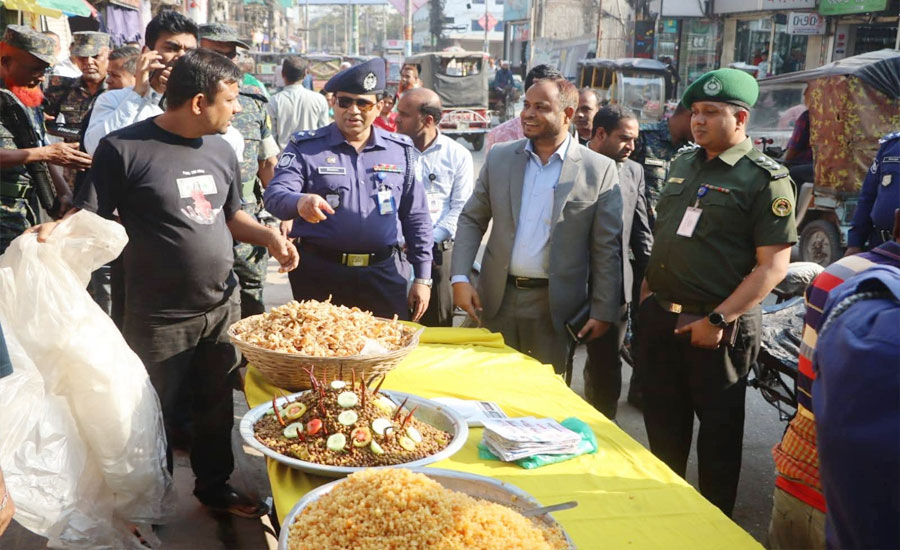রমজানকে ঘিরে দ্রব্যমূল্য নিয়ন্ত্রণে মাঠে ময়মনসিংহ জেলা প্রশাসন