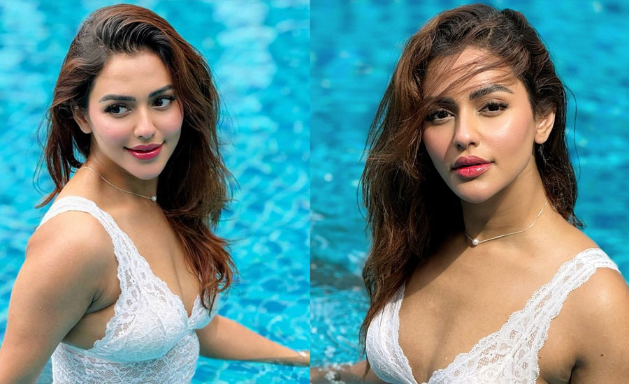 লুক নিয়ে ট্রলের মুখে নুসরাত ফারিয়া