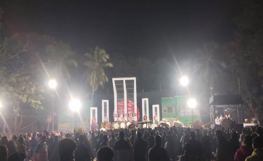 সাতক্ষীরায় বিনম্র শ্রদ্ধা আর ভালোবাসায় ভাষা শহীদদের স্মরণ