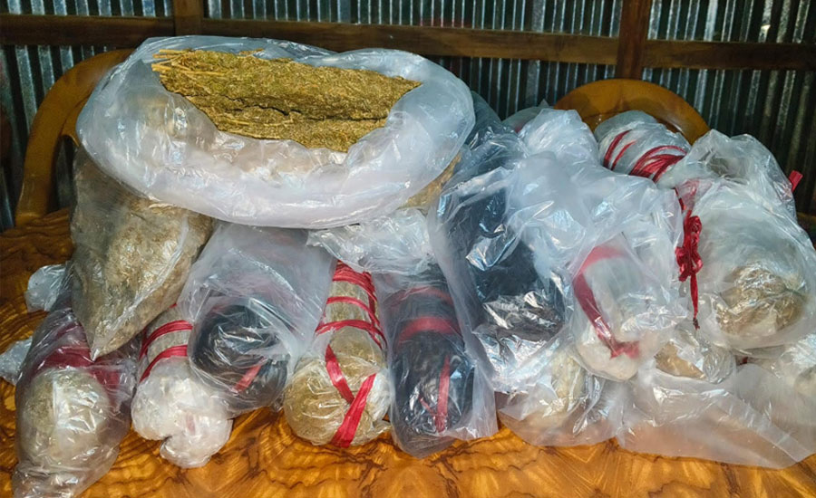 বেতছড়িতে জনতার তৎপরতায় ৬ কেজির বেশি গাঁজা উদ্ধার