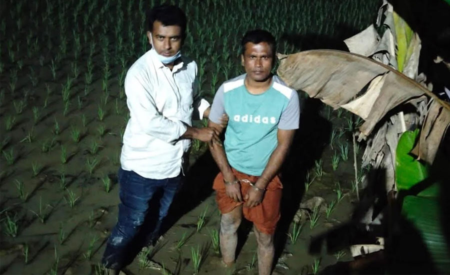 ধানক্ষেতে দৌড়েও রক্ষা হয়নি, পুলিশের ধাওয়ায় গ্রেপ্তার ওয়ারেন্টভুক্ত মাদক ব্যবসায়ী কাদির