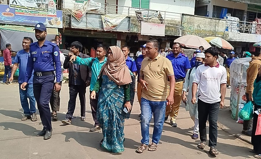 বাঙ্গালহালিয়াতে ২ দোকানে ভ্রাম্যমাণ আদালতে ভোক্তা অধিকারের জরিমানা