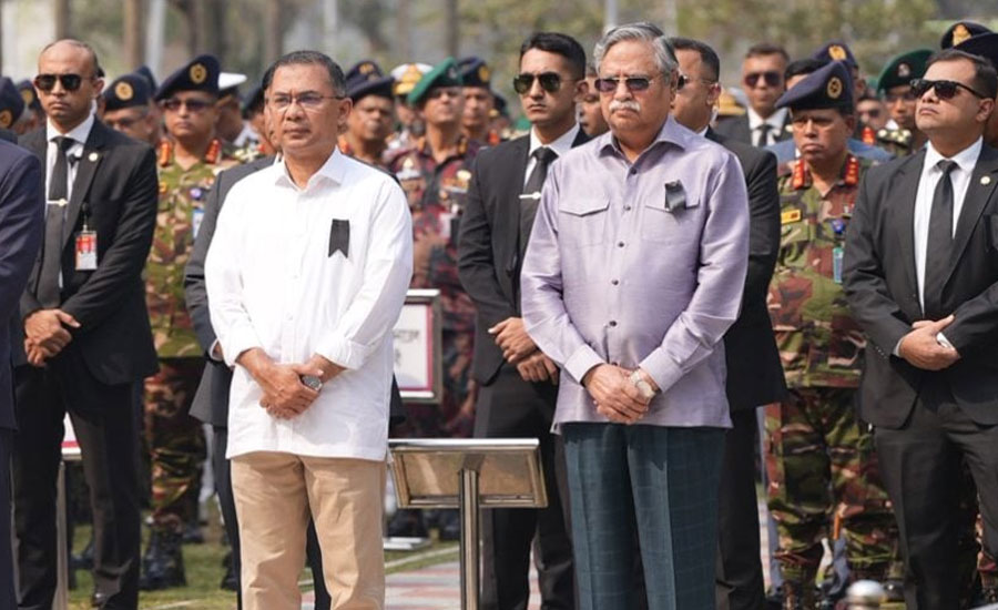 পিলখানায় নিহত সেনাদের প্রতি রাষ্ট্রপতি ও প্রধানমন্ত্রীর শ্রদ্ধা
