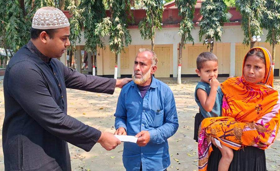 তারাগঞ্জে বিদ্যুৎ শ্রমিকের এতিম সন্তানদের অভিভাবক হলেন ইউএনও মোনাব্বর হোসেন