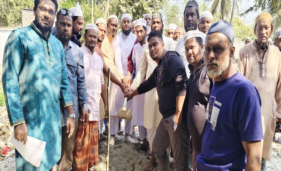 আলফাডাঙ্গায় বুড়াইচ সরদার পাড়া জামে মসজিদের তৃতীয় তলার ভিত্তিপ্রস্তর স্থাপন
