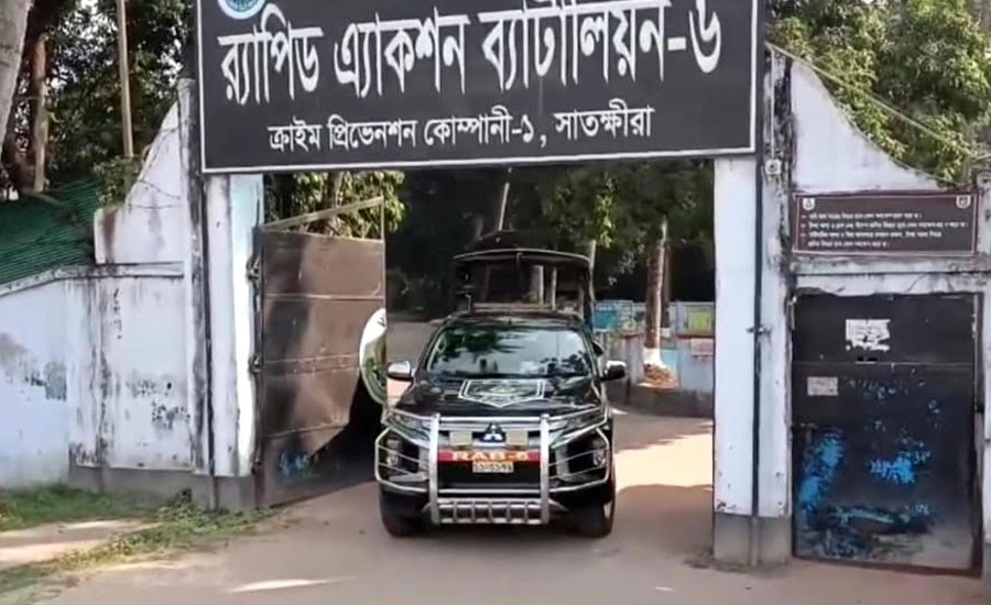 র‌্যাব-৬ এর অভিযানে দেবহাটায় বিপুল মাদক জব্দ, তিন মাদক কারবারি গ্রেফতার