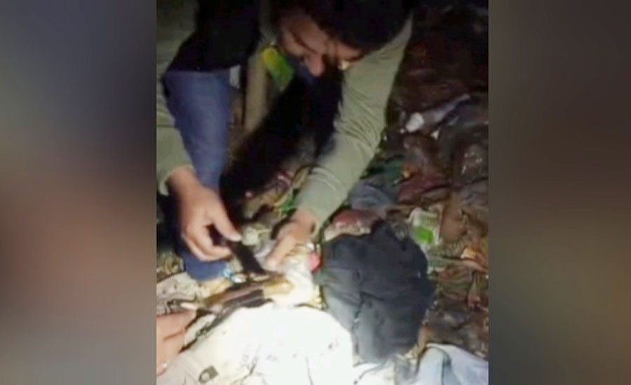 ধীরাশ্রমে র‌্যাবের অভিযানে বিদেশি পিস্তল উদ্ধার মাদক চালান ঘিরে গোপন অভিযানে মিললো অস্ত্র ও ধারালো হাসুয়া