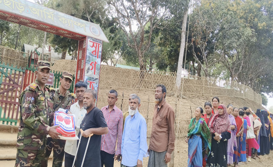 পবিত্র রমজানে দীঘিনালা জোনের উদ্যোগ: মাদ্রাসা ও গরিবদের মাঝে নিত্যপণ্যের বিতরণ