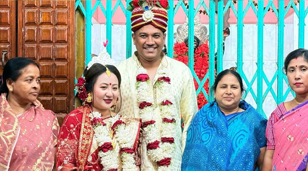 প্রেমের টানে ফেনীতে ফিলিপাইনের তরুণী