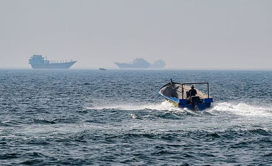 হরমুজ প্রণালিতে কাদের জাহাজ চলবে, কাদের চলতে পারবে না, জানাল ইরান