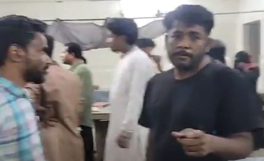 টঙ্গীর মধ্য আরিচপুরে বিএনপির দুই গ্রুপের সংঘর্ষ, গুরুতর আহত ১