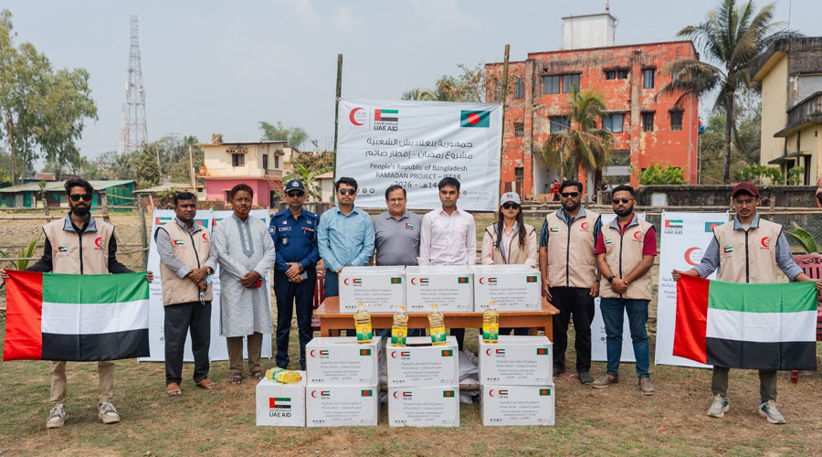 ইউএই এইড ও এমিরেটস রেড ক্রিসেন্ট-এর খাদ্যসামগ্রী বিতরণ