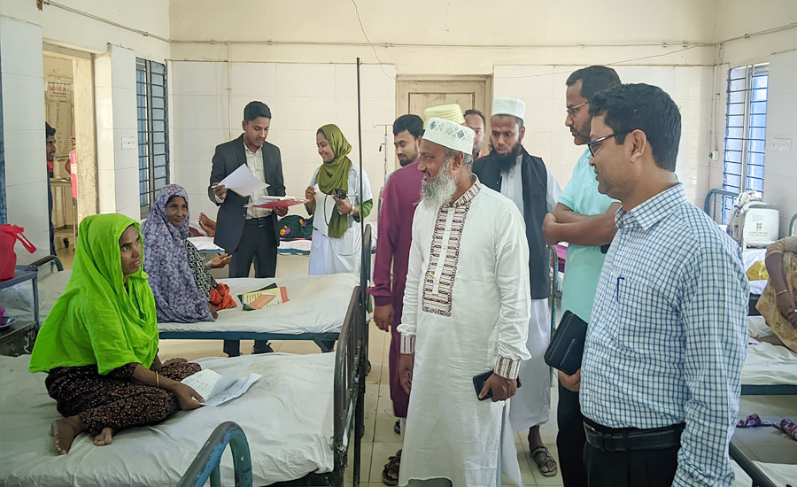 ভূরুঙ্গামারীতে এমপি'র আকস্মিক হাসপাতাল পরিদর্শন: দালালদের উৎপাত বন্ধের নির্দেশ