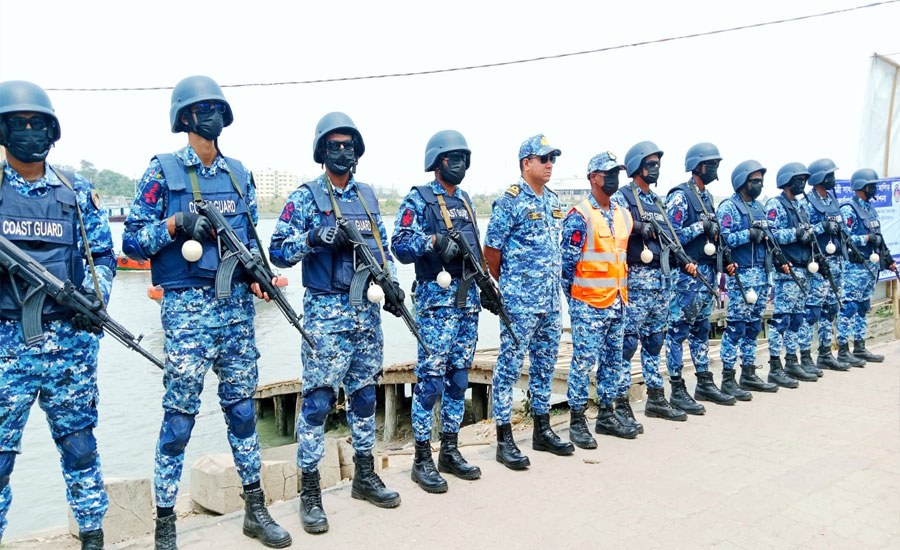 ঈদ উৎসব সামনে রেখে মোংলায় কোস্টগার্ডের নিরাপত্তা জোরদার
