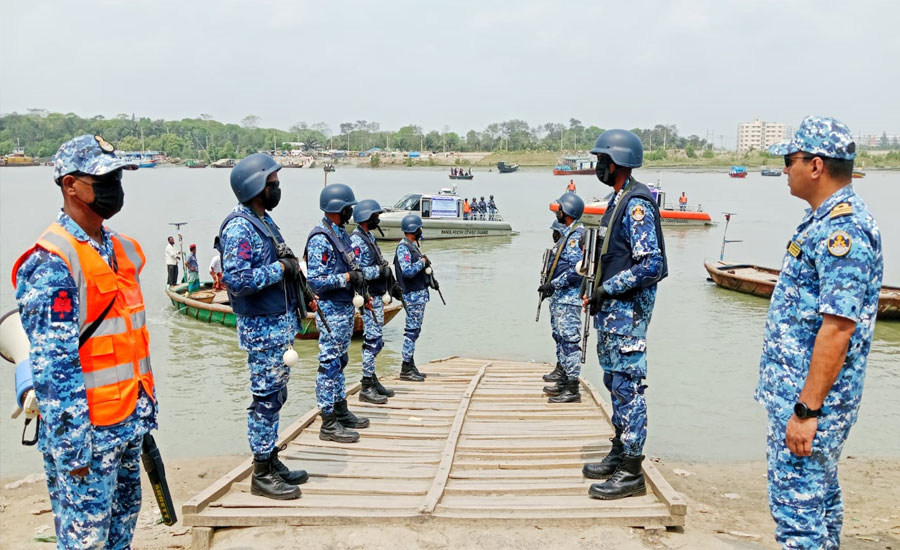 ঈদ উৎসব সামনে রেখে মোংলায় কোস্টগার্ডের নিরাপত্তা জোরদার