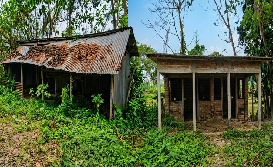 গলাচিপায় ৮০ বছরের পুরনো চার’টি মন্দির জরাজীর্ণ, পূজা থেকে বঞ্চিত প্রায় দেড় শত পরিবার -সংস্কারের দাবি এলাকাবাসীর