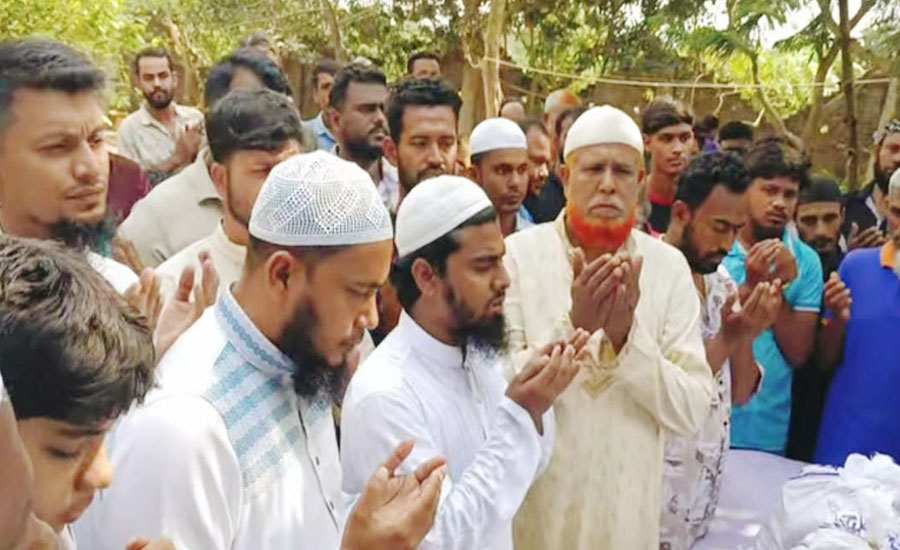 সোনারগাঁয়ে ইউপির ভারপ্রাপ্ত চেয়ারম্যান এর উদ্যোগে ৩২শ পরিবারকে ঈদ সামগ্রী বিতরণ