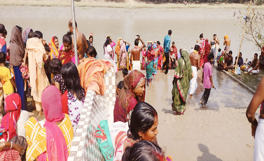 আজ বারুনী স্নানে শেষ হচ্ছে ৪শ বছরের ঐতিহ্য 