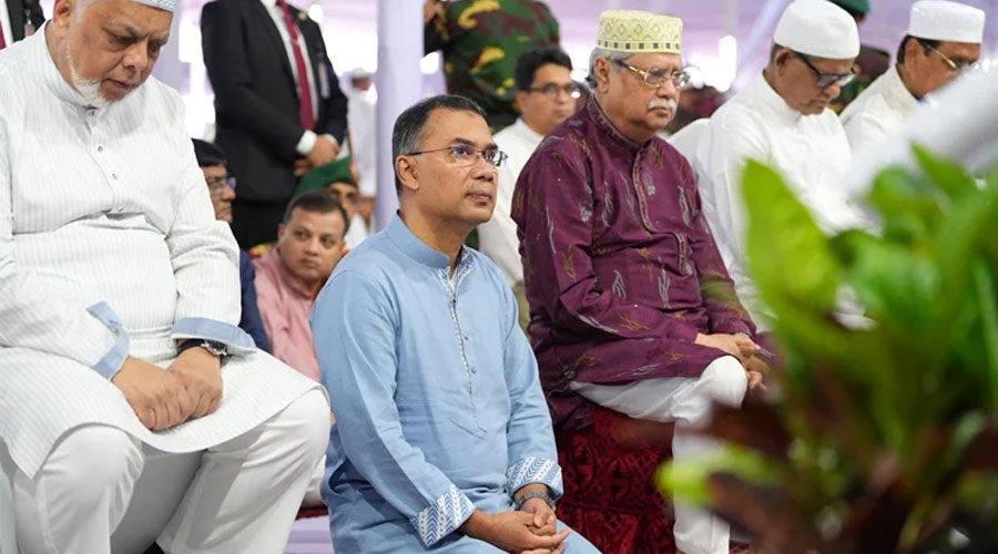 জাতীয় ঈদগাহে একসঙ্গে ঈদুল ফিতরের নামাজ আদায় করেছেন রাষ্ট্রপতি ও প্রধানমন্ত্রী