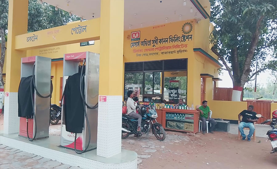 জ্বালানি তেল সংকটে  কুড়িগ্রামের মানুষ:চরম ভোগান্তিতে কৃষক ও গাড়ি  চালক