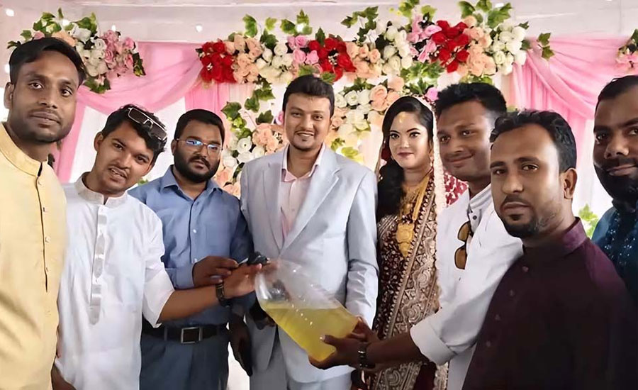 গণঅধিকার পরিষদের কেন্দ্রীয় নেতার বিয়েতে ‘জ্বালানি তেল’ উপহার!