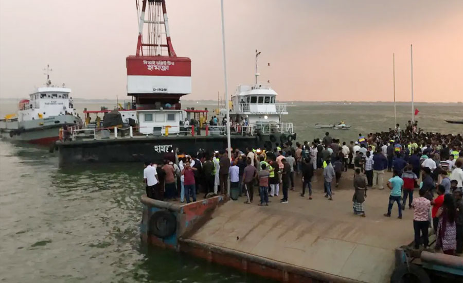 সন্ধান মিলল ডুবে যাওয়া সেই বাসের