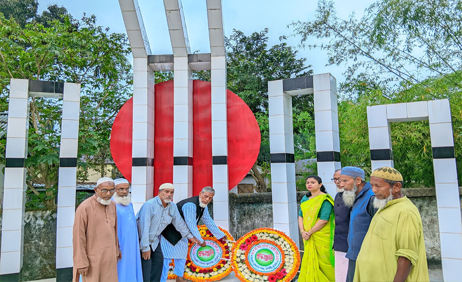 ফুলবাড়ীতে যথাযোগ্য মর্যাদায় স্বাধীনতা দিবস, মুক্তিযোদ্ধাদের সম্মাননা প্রদান