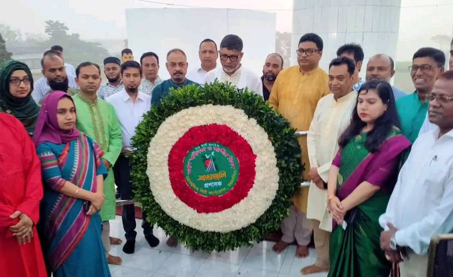 মহান স্বাধীনতা ও জাতীয় দিবস উপলক্ষ্যে ময়মনসিংহে পুষ্পস্তবক অর্পণ