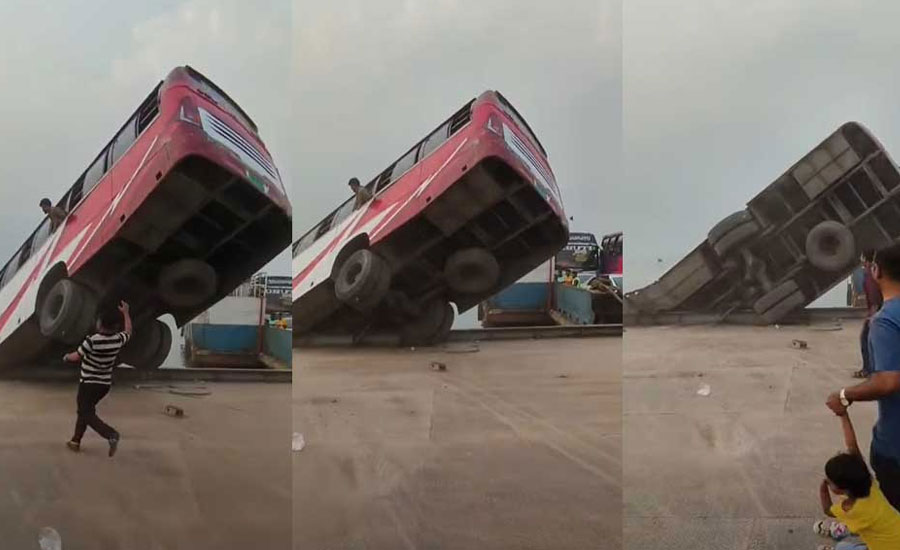 ডুবন্ত বাসে মরতে মরতে যেভাবে বেঁচে ফিরলেন রাজীব সরদার