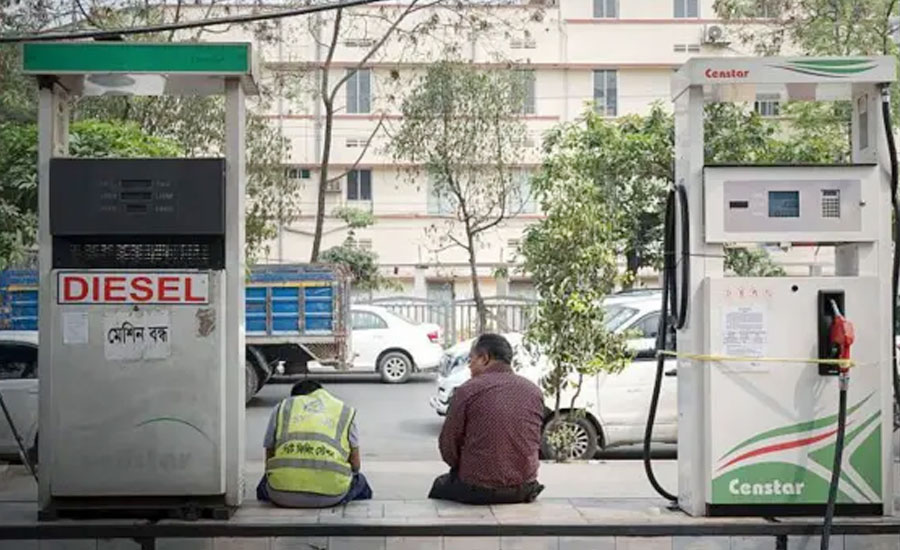 খুন, মারামারি, বাঁশঝাড় গোয়ালঘরে মজুত তেল নিয়ে যত তেলেসমাতি বাংলাদেশে