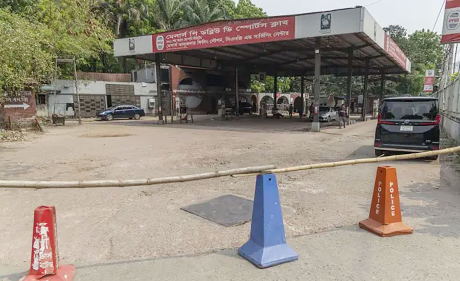 খুন, মারামারি, বাঁশঝাড় গোয়ালঘরে মজুত তেল নিয়ে যত তেলেসমাতি বাংলাদেশে