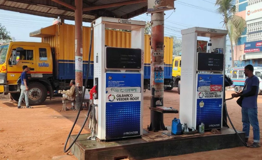 সিলেটে অনির্দিষ্টকালের জন্য সব পেট্রোল পাম্প বন্ধ ঘোষণা