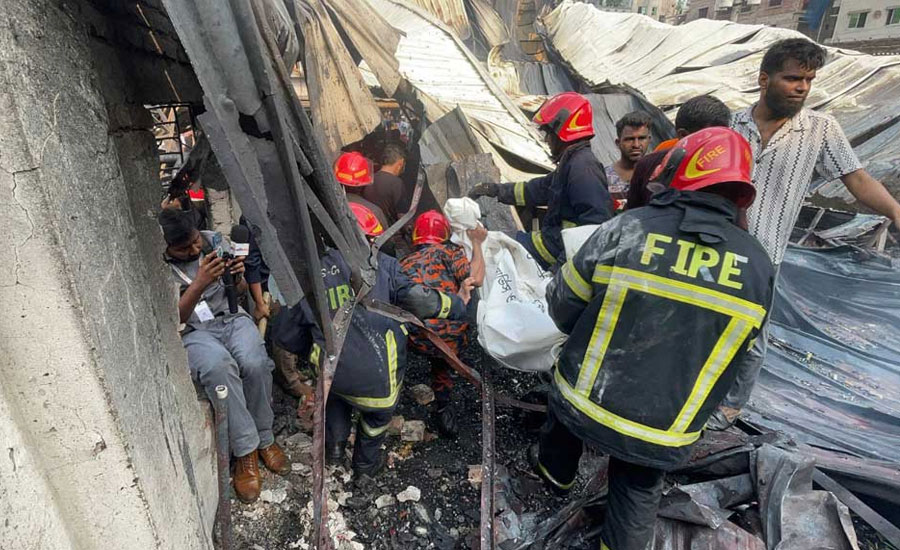 গ্যাস লাইটারের পোড়া কারখানা থেকে ৫ জনের লাশ উদ্ধার