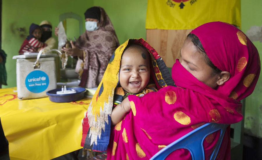 টিকা কেনা নিয়ে অন্তর্বর্তী সরকারের সময় কী ঘটেছিল?