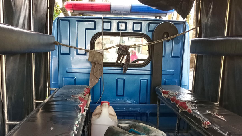 ফুলবাড়ীতে বিএনপি নেতার বাড়িতে অভিযান চালিয়ে ৫০ লিটার পেট্রোল জব্দ