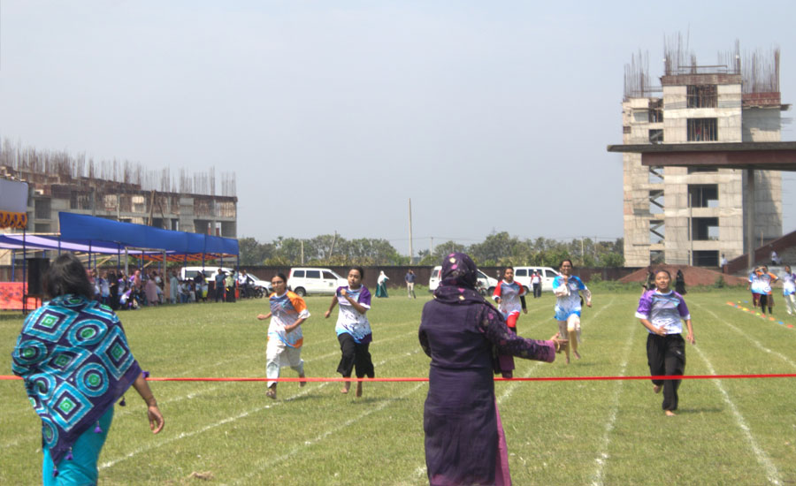 জাকজমকপূর্ণ আয়োজনে বাকৃবিতে আন্তঃহল বার্ষিক ক্রীড়া প্রতিযোগিতা শুরু