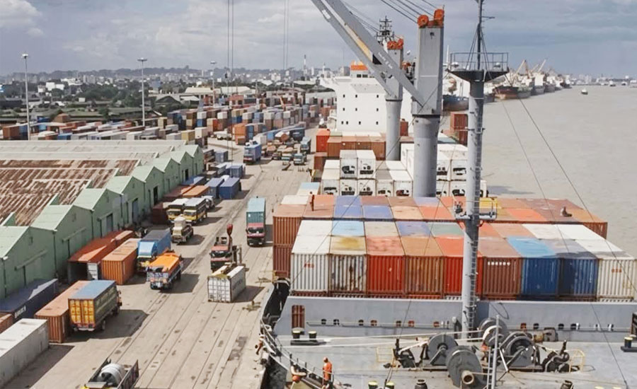 চট্টগ্রাম বন্দরে পৌছেছে জ্বালানি তেলের বড় চালান , সাথে খালাসের অপেক্ষায় আছে আরও ৪টি জাহাজ