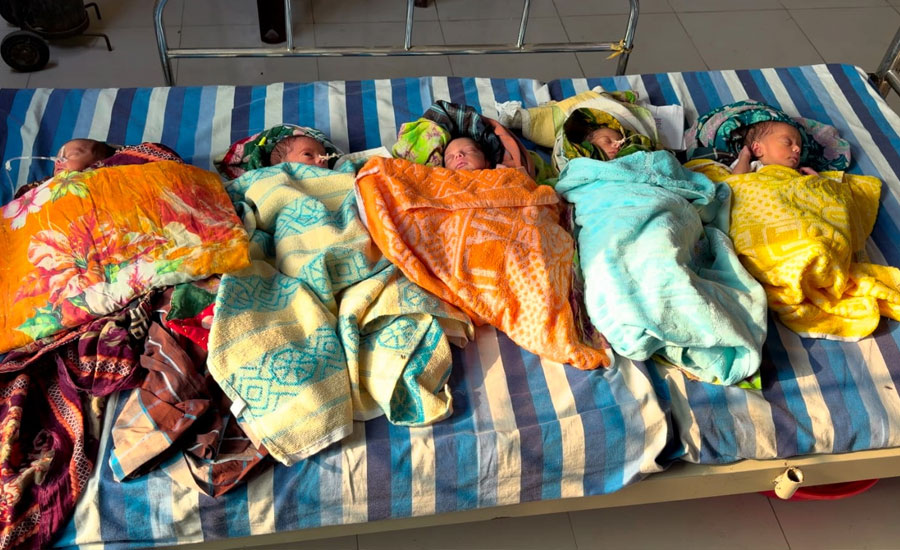 গাজীপুরের কাপাসিয়ায় গৃহবধূর কোলজুড়ে একসঙ্গে ৫ সন্তান, এলাকায় চাঞ্চল্য