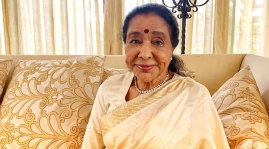 কিংবদন্তি সংগীতশিল্পী আশা ভোসলে আর নেই