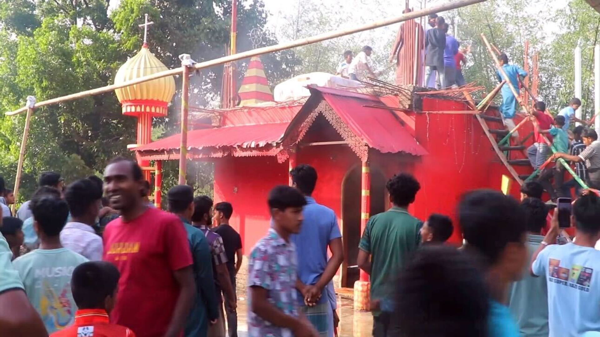 কুষ্টিয়ায় পীর শামীম রেজা হত্যা: ২ শতাধিক ব্যক্তির বিরুদ্ধে মামলা