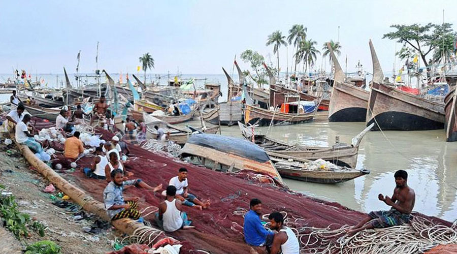 বঙ্গোপসাগরে মাছ ধরায় ৫৮ দিনের নিষেধাজ্ঞা