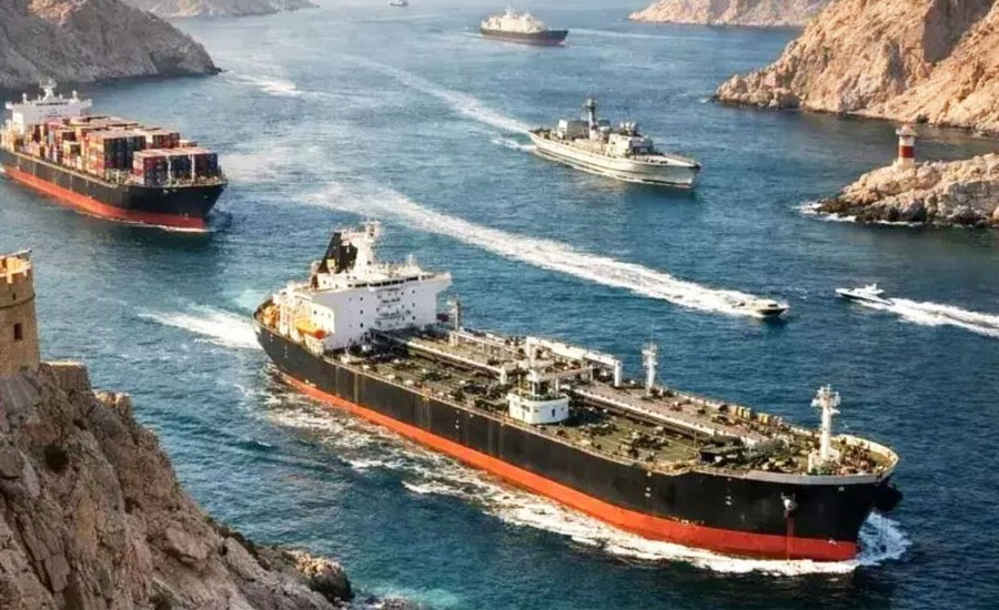 যে দুই শর্তে হরমুজ দিয়ে জাহাজ চলাচলের অনুমতি দিল ইরান