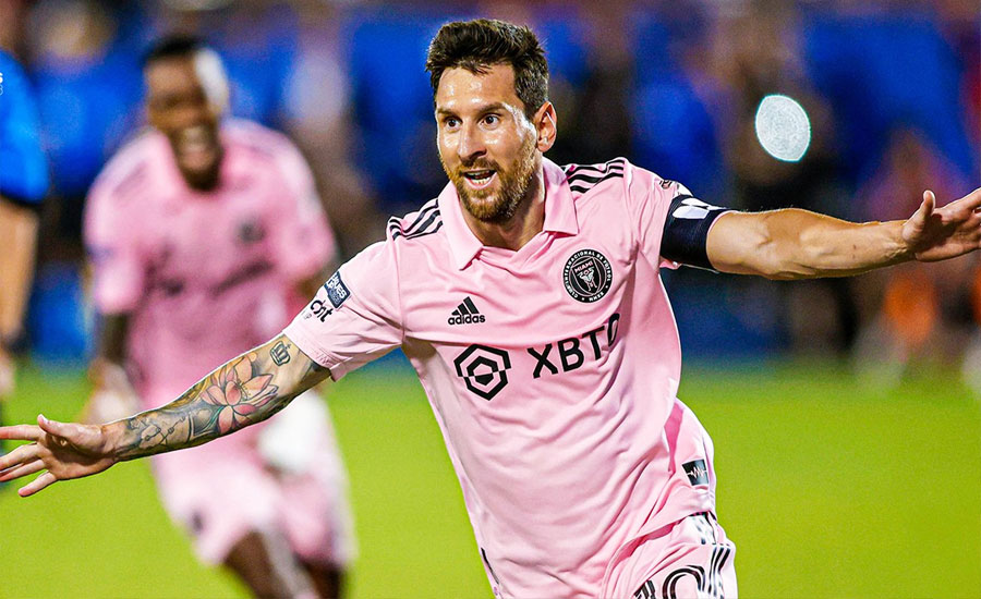 জোড়া গোল করে জেতালেন মিয়ামিকে, নতুন কোচকে উপহার দিলেন মেসি