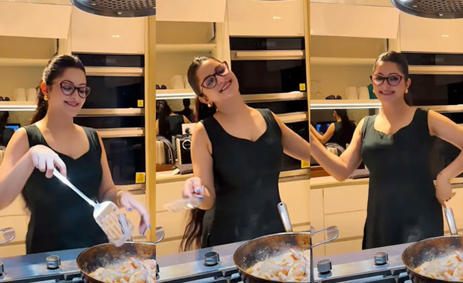 নাচতে নাচতে চিংড়ি রান্না করলেন পরীমণি