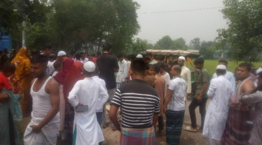 কাভার্ড ভ্যান চাপায় দ্বিতীয় শ্রেণীর শিক্ষার্থীর মৃত্যু