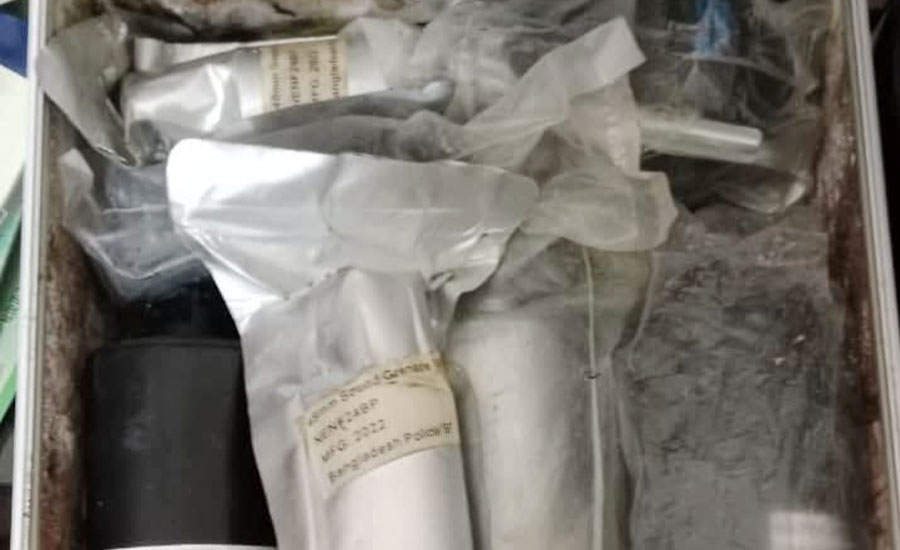 সোনারগাঁয়ে তেলের গাড়ি ডাকাতির সূত্রে যৌথ  অভিযান, সাউন্ড গ্রেনেডসহ অস্ত্র উদ্ধার