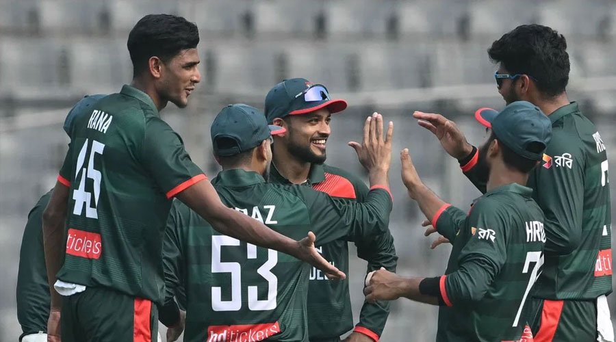 নাহিদের জোড়া আঘাত, শুরুতে চাপে নিউজিল্যান্ড