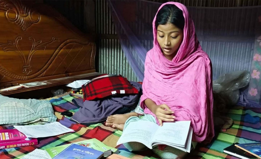 দুই বছর মানবিক পড়ে পরীক্ষার ২ দিন আগে জানলেন তিনি ‘বাণিজ্য’র ছাত্রী!