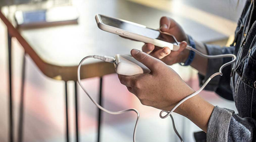 মোবাইল ফোন অতিরিক্ত চার্জে রাখলে যে ক্ষতি হতে পারে