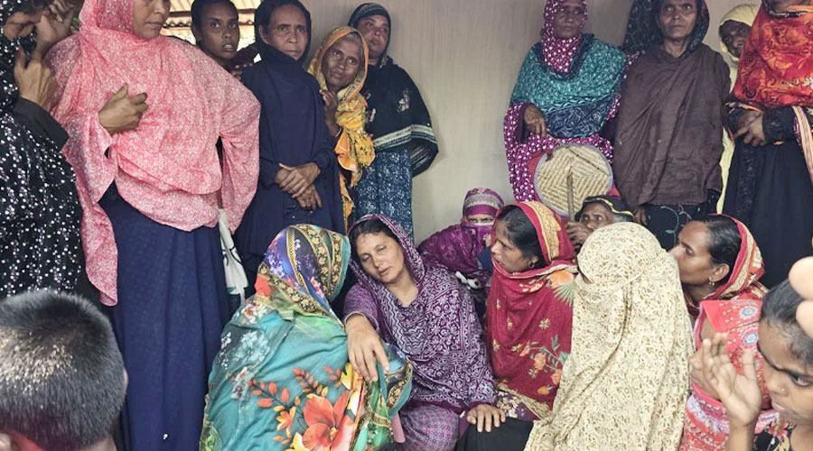 ওরা ৫ বোন মিলে আমার মেয়েকে হত্যা করেছে, মায়ের অভিযোগ